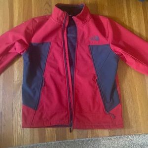 Men’s north face rain/all purpose jacket. Size medium, lightly worn.